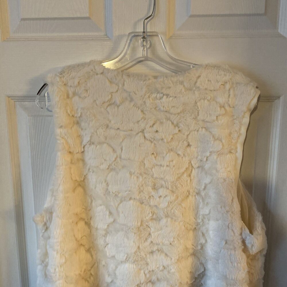Oneworld Women’s Faux Fur Vest Size Large Bohemian Hippie Boho Ribbon - Picture 7 of 10